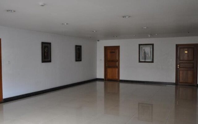 Club 7 Hotel