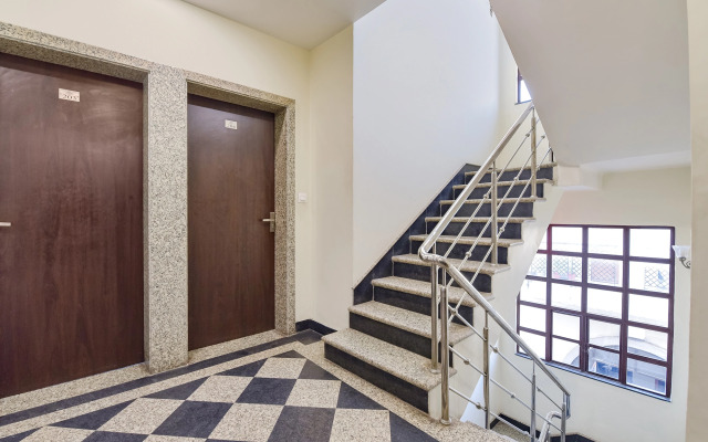 Fabhotel Vardan Villa