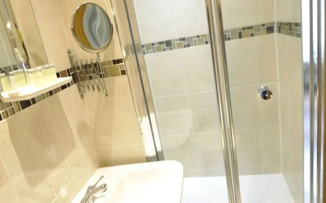 Kempsford House Apartments