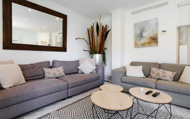 White Pearl Beach Elviria H1