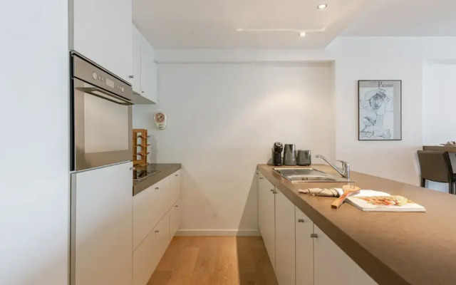 Beachside 3-bedroom Duplex Near Sea