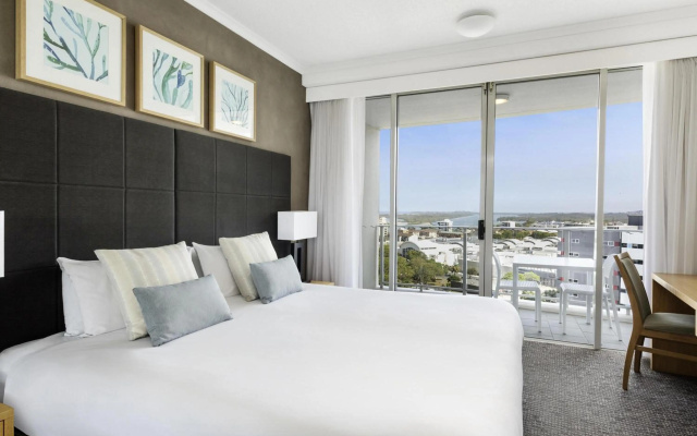 Mantra Twin Towns Resort – Guest Rooms – Tweed Heads
