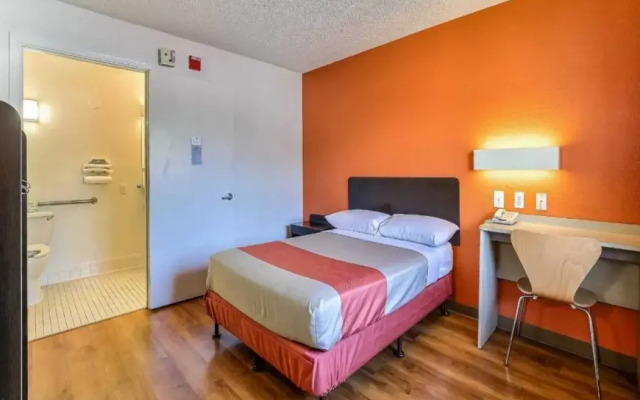 Motel 6 Pleasanton, CA