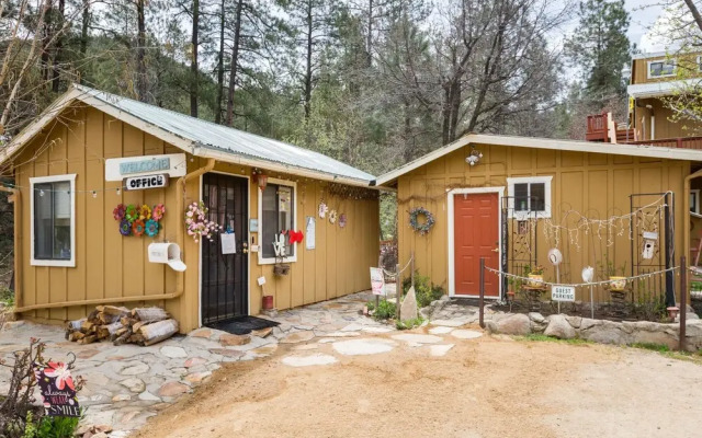 Crown King Cabins Suites and Bunkhouse