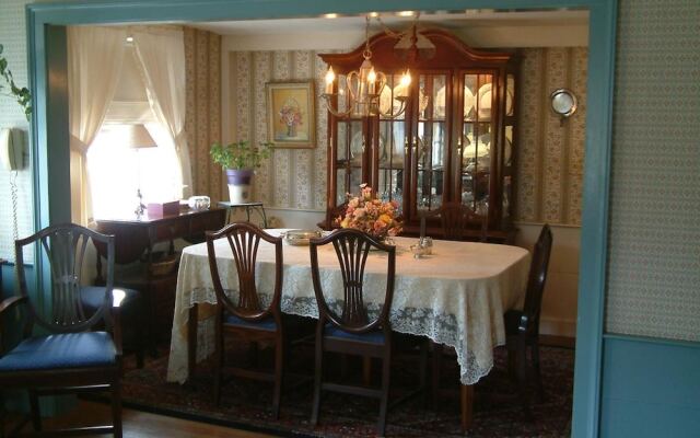 Truman Gillet House Bed & Breakfast