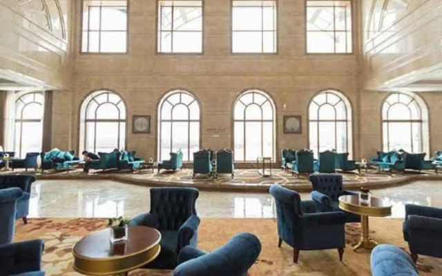 Heihe Yinjian Jianguo Hotel