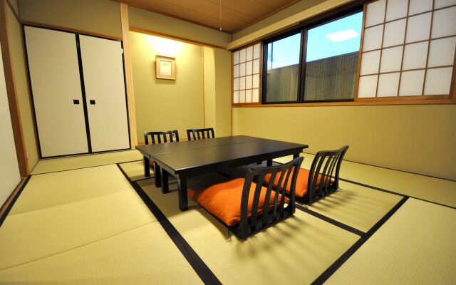 Gion Ryokan Karaku