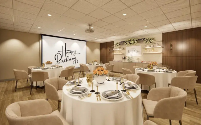 Kins Hotel