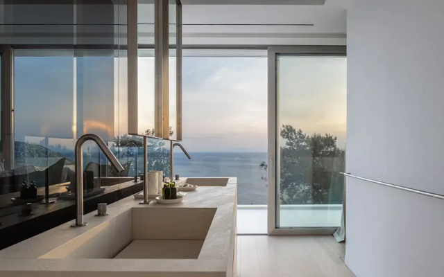 Black Stone Villa