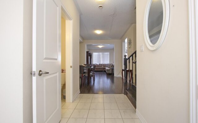 Executive Suite at Brampton House