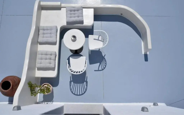 Crystal Mare Suites