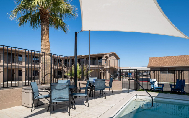 Travelodge by Wyndham Parker