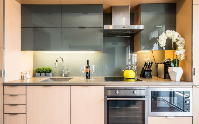 QuickStay - Ultra Luxury on Front St. (Union Station)
