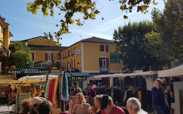 St Jean du Gard : Spacious Apartment with Use of Pool