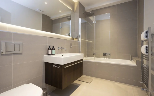JOIVY Splendid 2-Br Apartment In New Town