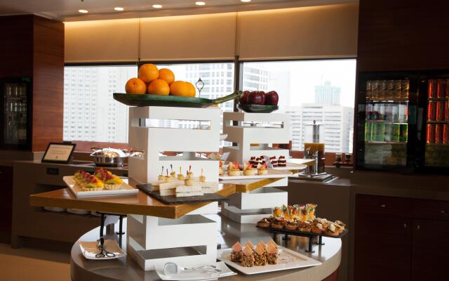 Holiday Inn & Suites Makati by IHG
