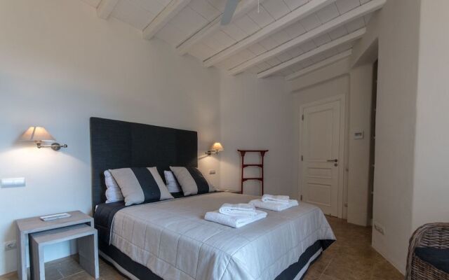 Villa Aphrodite sunkissed MykonianLuxury