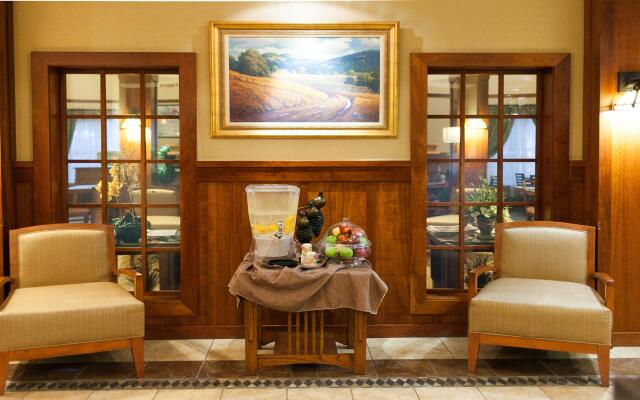Holiday Inn Express and Suites Turlock by IHG