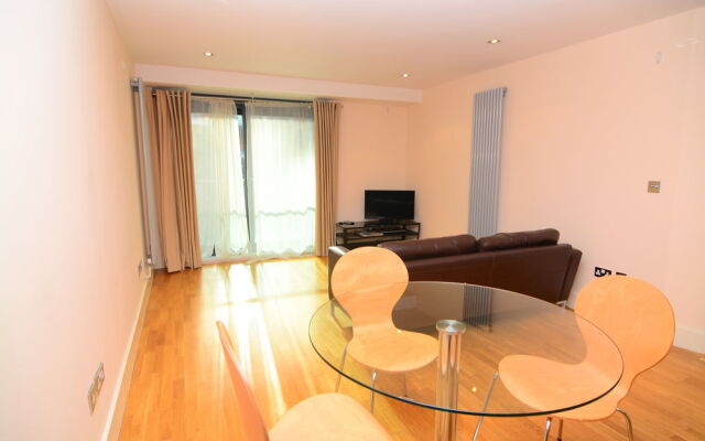Apartment Wharf - Millharbour