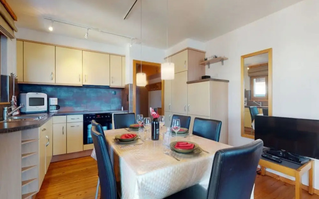 Apartment With Front Balcony