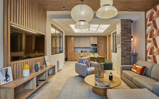 Exceptional Apartment Near Montmartre 10 People