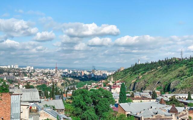 About Sololaki