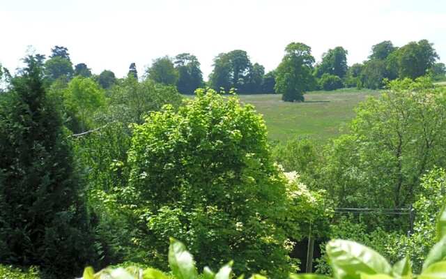 Diamond Hill Country House