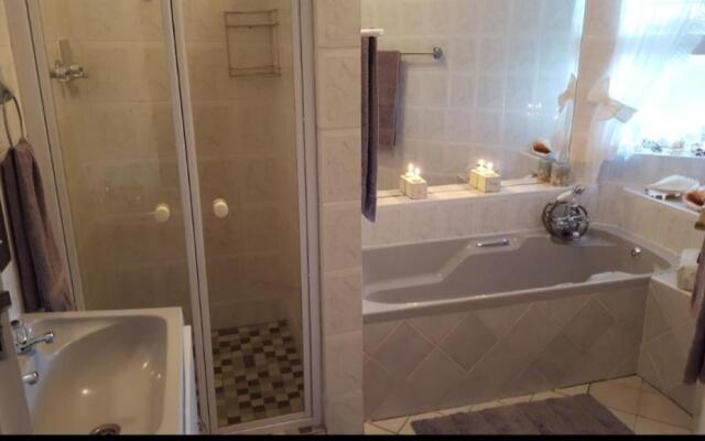 Blue Water Bay Holiday House