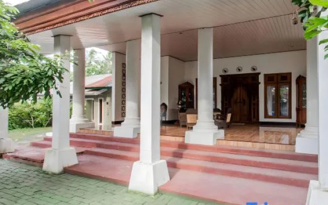 Hotel O Homestay Bonjeruk Near Restoran Pawon 21 Bonjeruk — 2-star hotel in Bonjeruk