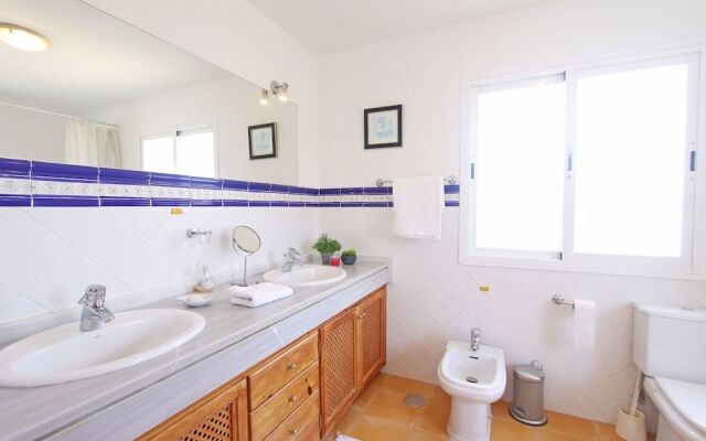 1106 Family Villa Heated Pool High Speed Wifi Netflix