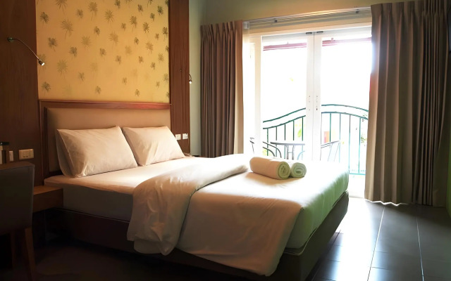 Phuket Ecozy Hotel
