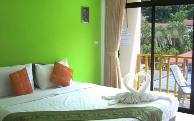 Patong Bay Guesthouse
