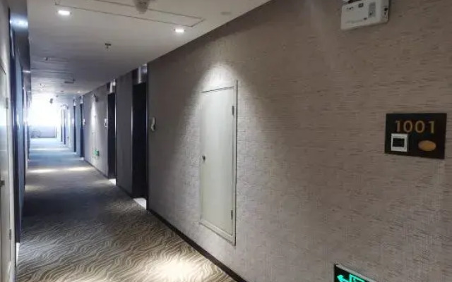 Letian Century City Hotel (Weihai Railway Station Hanlefang)