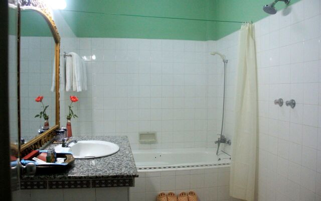 Bagan Umbra Hotel