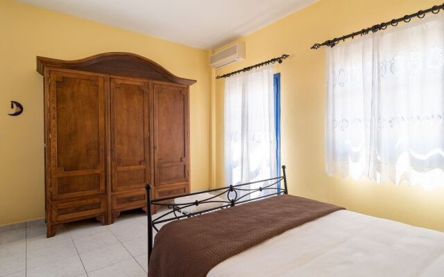 Cycladic Residence