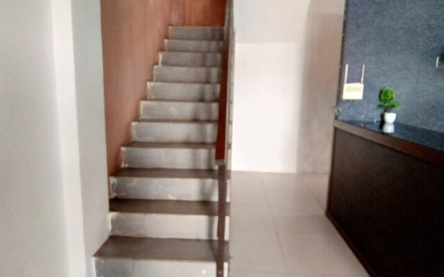 Hotel O Wisma Deli Syariah Near RSUD Nene Mallomo Sidenreng Rappang