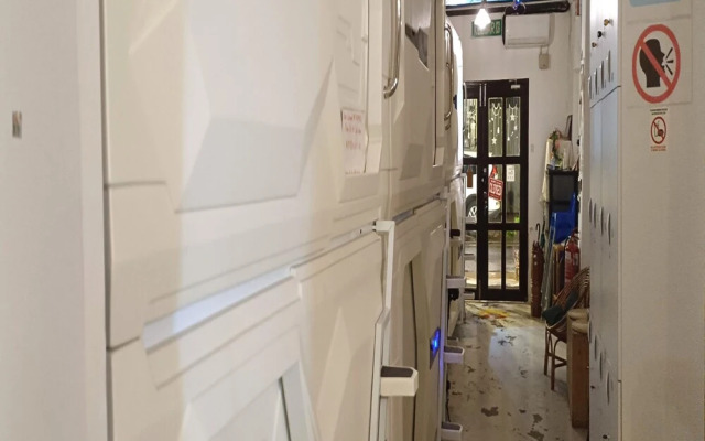 SPOT ON 90746 Vspace Guesthouse & Cafe