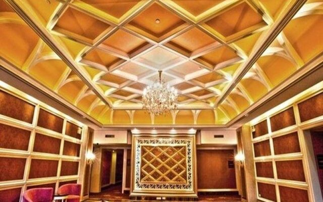 Silvery Holiday Spa And Club