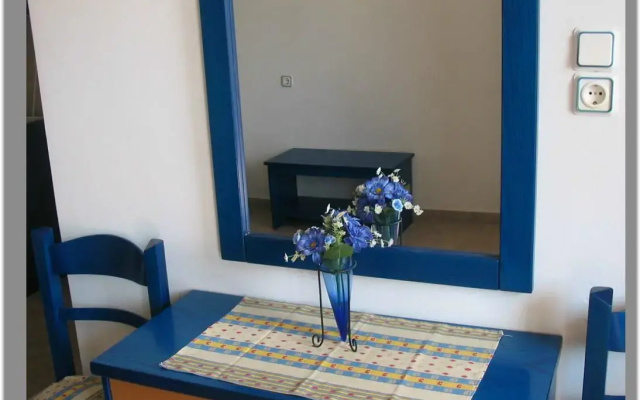 Christos Makrinos Rooms