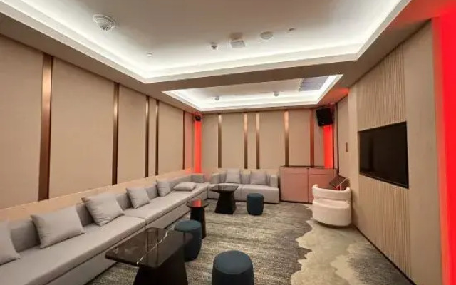Secan Hotel Qingdao, Curio Collection by Hilton