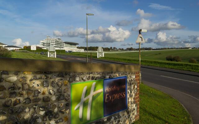 Holiday Inn Express London-Epsom Downs, an IHG Hotel