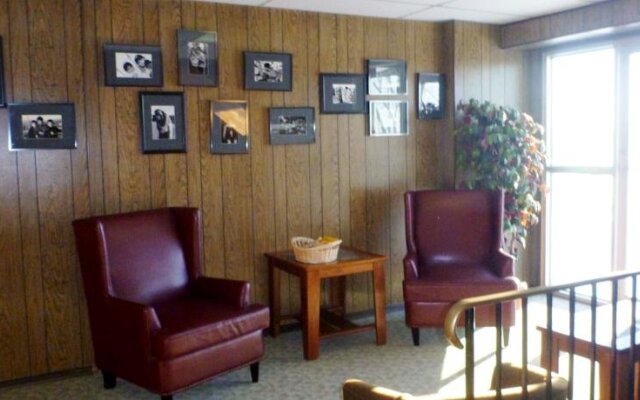 Snowshoe Inn