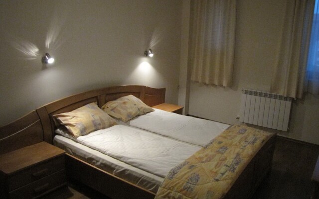 Edelweiss Inn Apartments