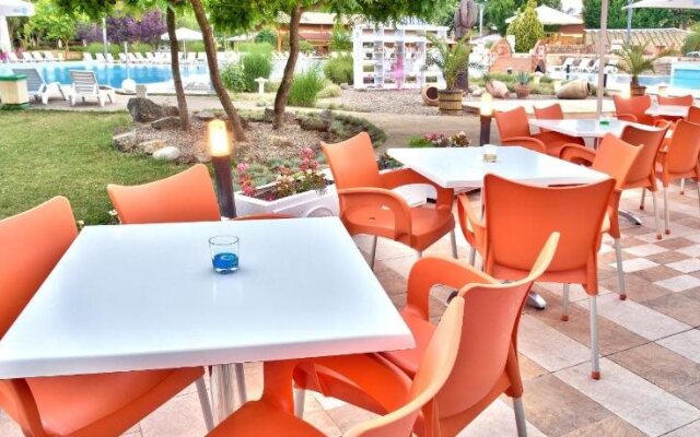Les Magnolias Hotel