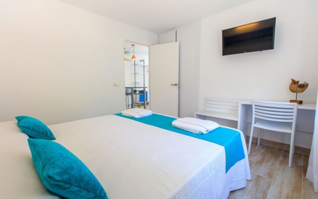 Pinos Playa Suites