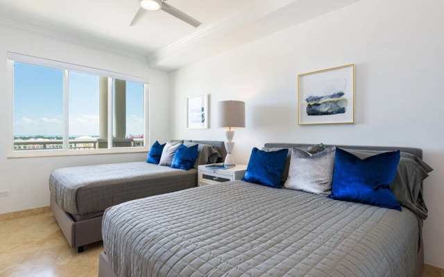 Club Se7en at The Beachcomber