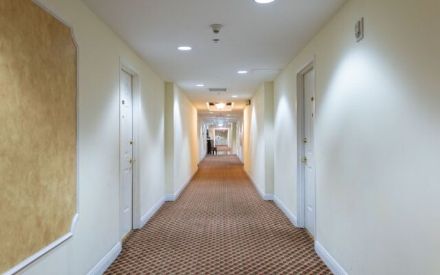 Coral Way by GWC