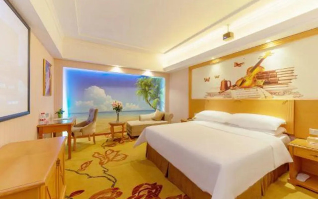 Vienna Hotel (Dongguan Dalang Bus Station)