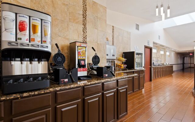 AmericInn by Wyndham Grand Rapids Airport North