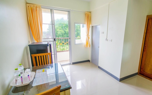 Hotel Chansawang – Guest Rooms – Chanthaburi